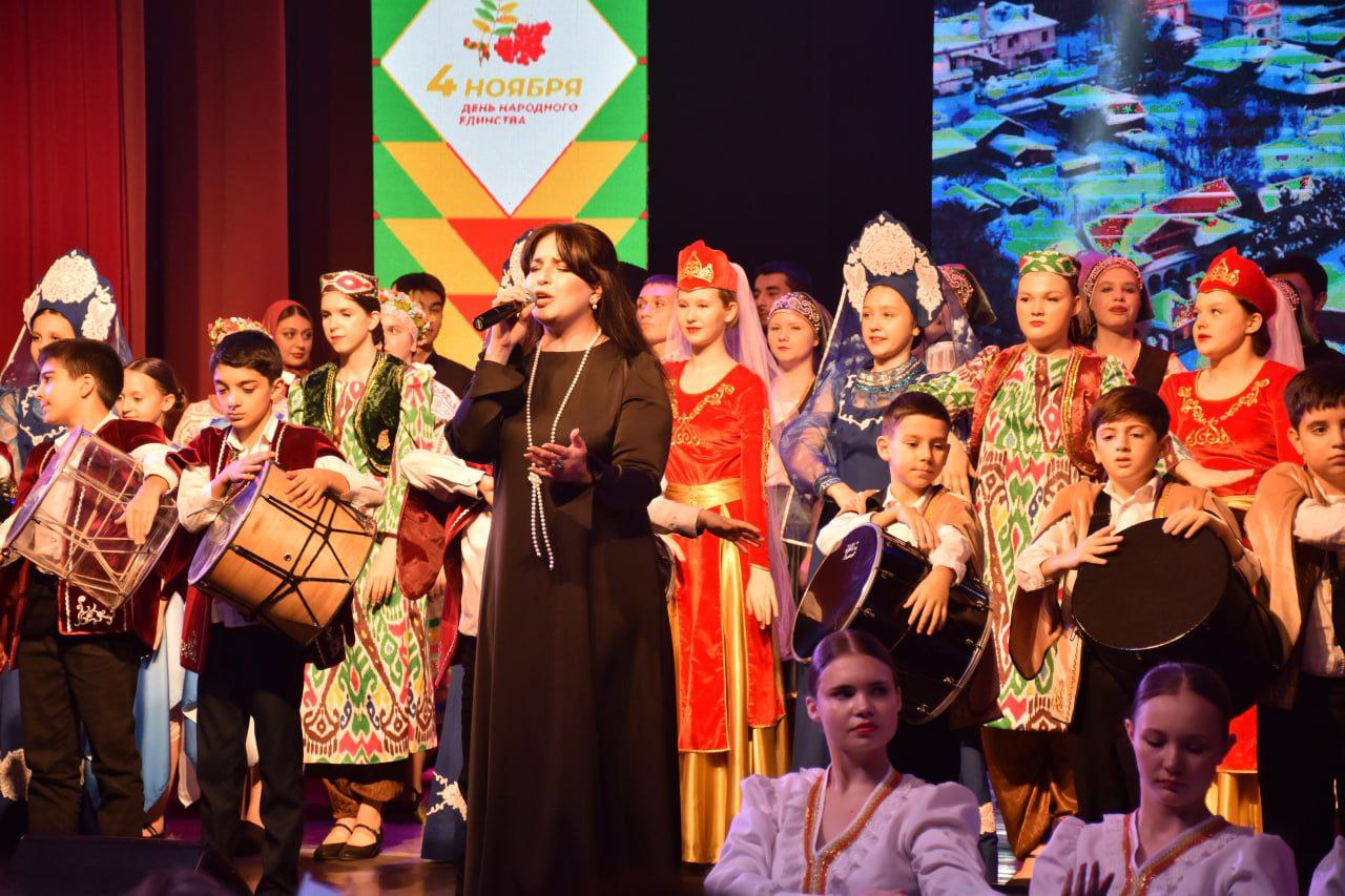 В Саратове состоялся фестиваль национальных культур «Мы – Россия!»